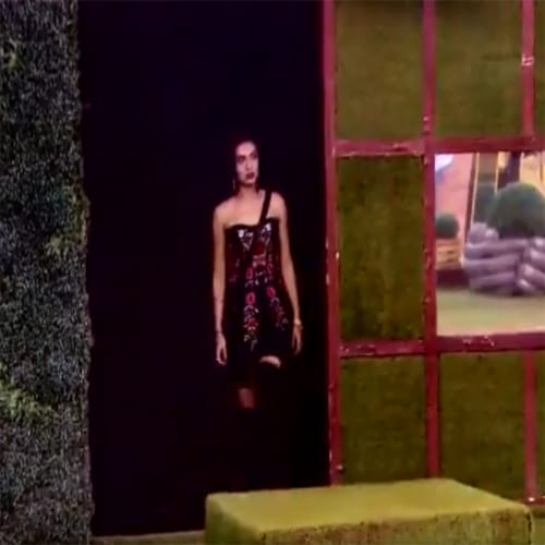 bigg boss ex girlfriend Divya Agarwal was paid a huge amount to slam Priyank sharma
