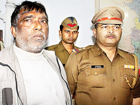 One caught with fake notes of 7.96 lakhs
