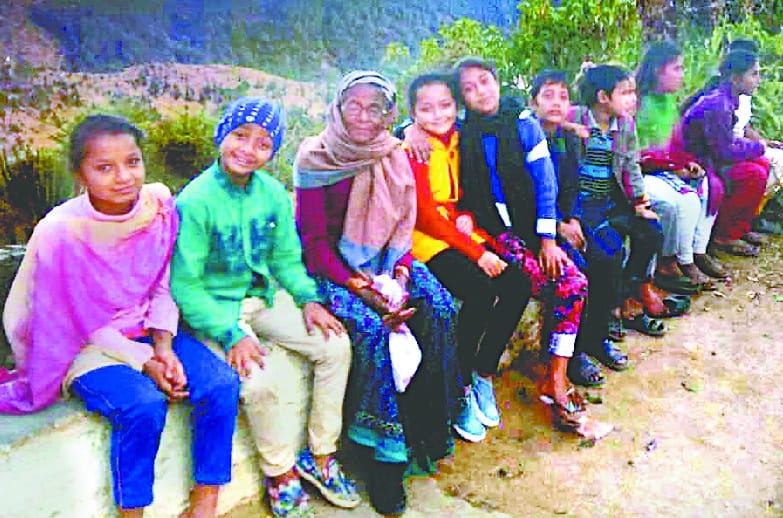 Shooting of Sandeep and Pinky Runar in Gana Village