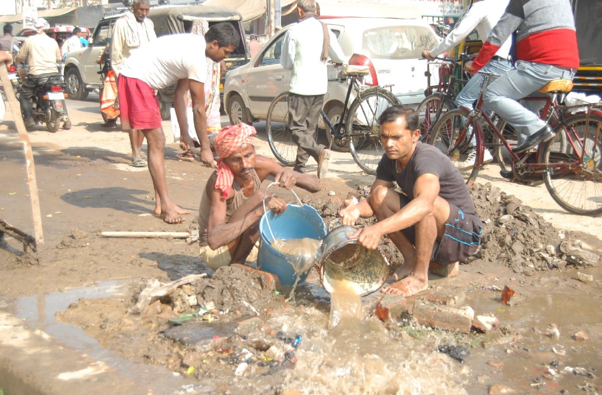 जागा प्रशासन, सही होने लगे लीकेज