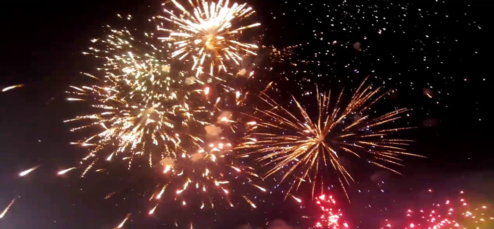 due to air pollution Fireworks Ban in kanpur