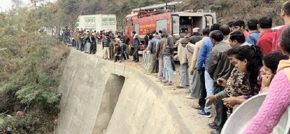 side story of sundernagar kangoo road accident