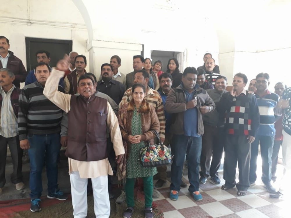 Lockout in dehradun municipal corporation for land dispute