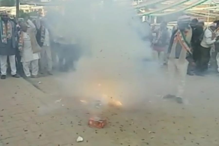  congress workers celebrate after rahul gahdhi elected as   party president.