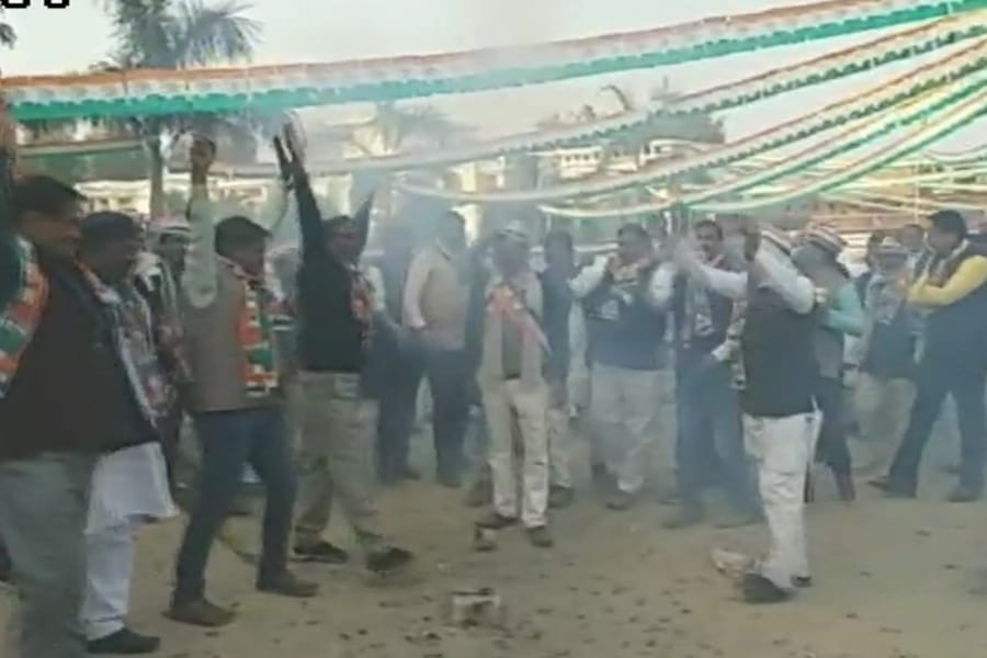  congress workers celebrate after rahul gahdhi elected as   party president.