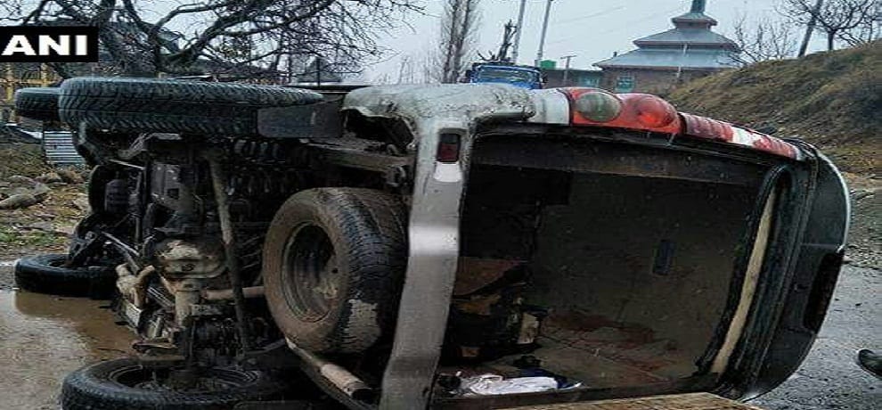 Terrorists attacked J&K Bank cash vehicle in Shopian Kralchak