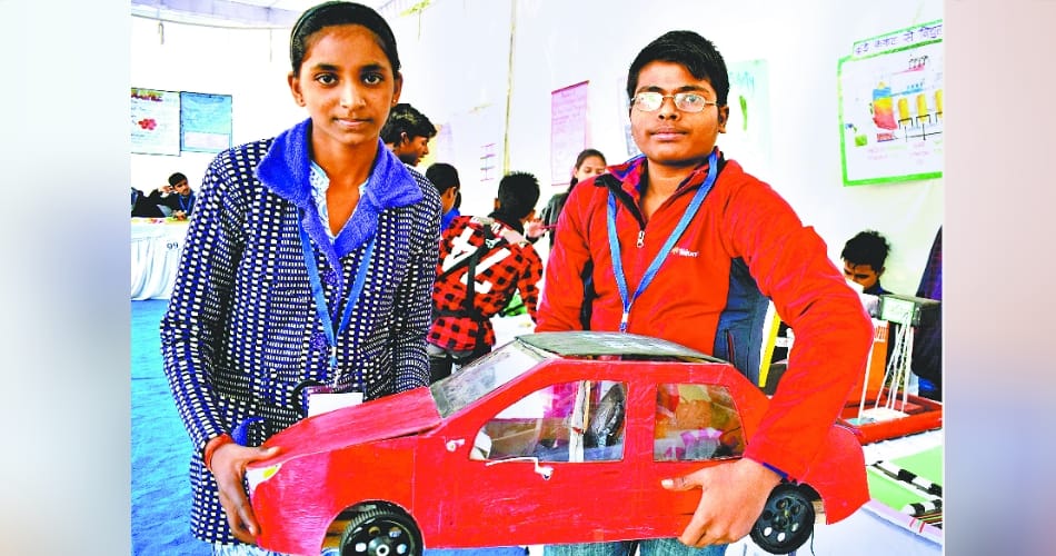 unique car invented by science students, displayed in exhibition