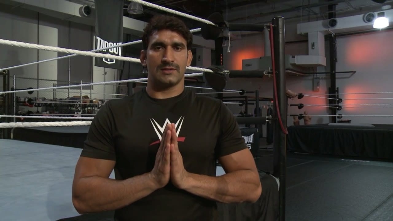 wwe wrestler satender dagar wins fight