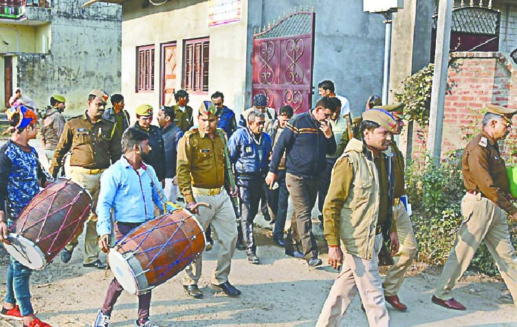 12 हत्यारोपियों के घरों की कुर्की