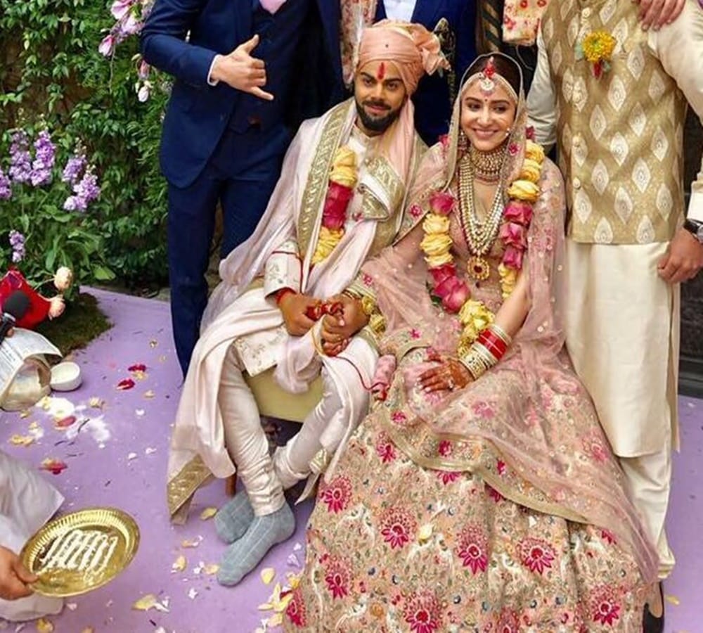 Anushka Sharma and Virat Kohli pen down romantic posts as they celebrate their wedding anniversary