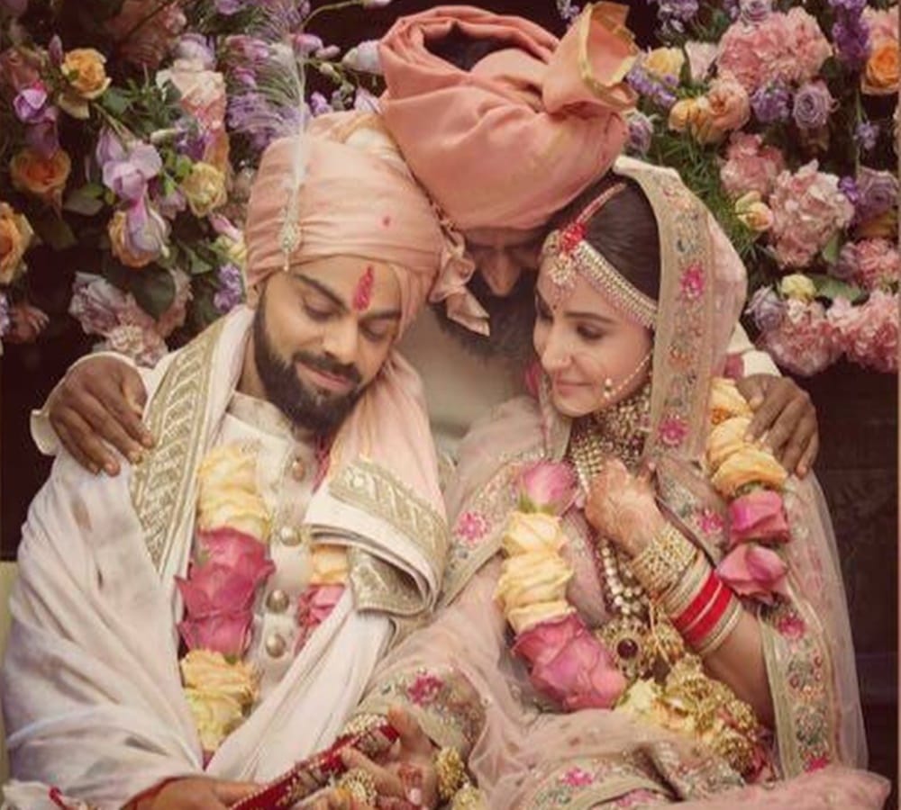 Anushka Sharma and Virat Kohli pen down romantic posts as they celebrate their wedding anniversary