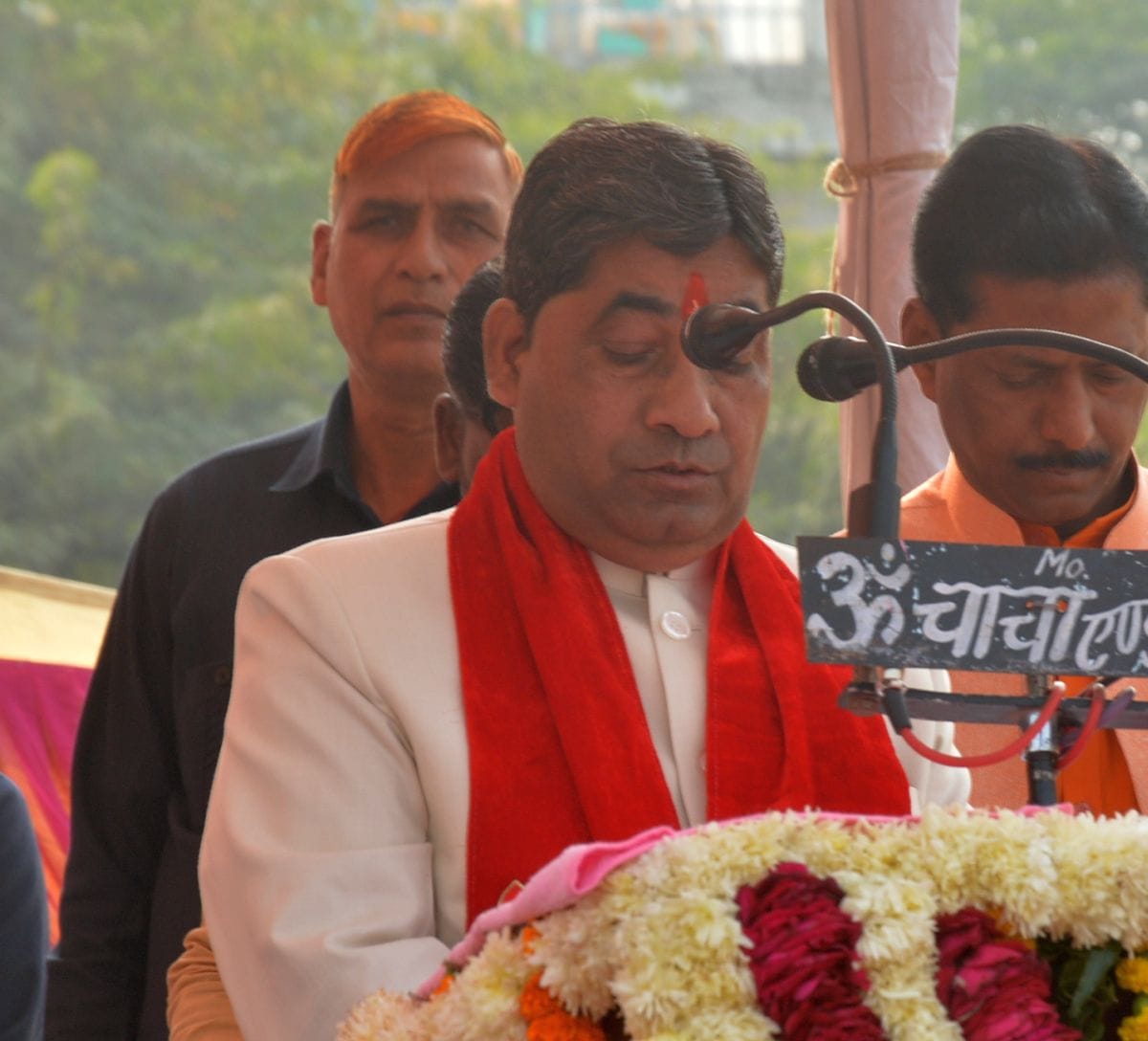 शपथ ली, चार्ज संभाला... बोले चमन बना देंगे शहर