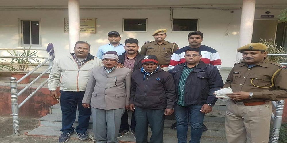 Five wildlife smugglers arrested with 20 tiger bones