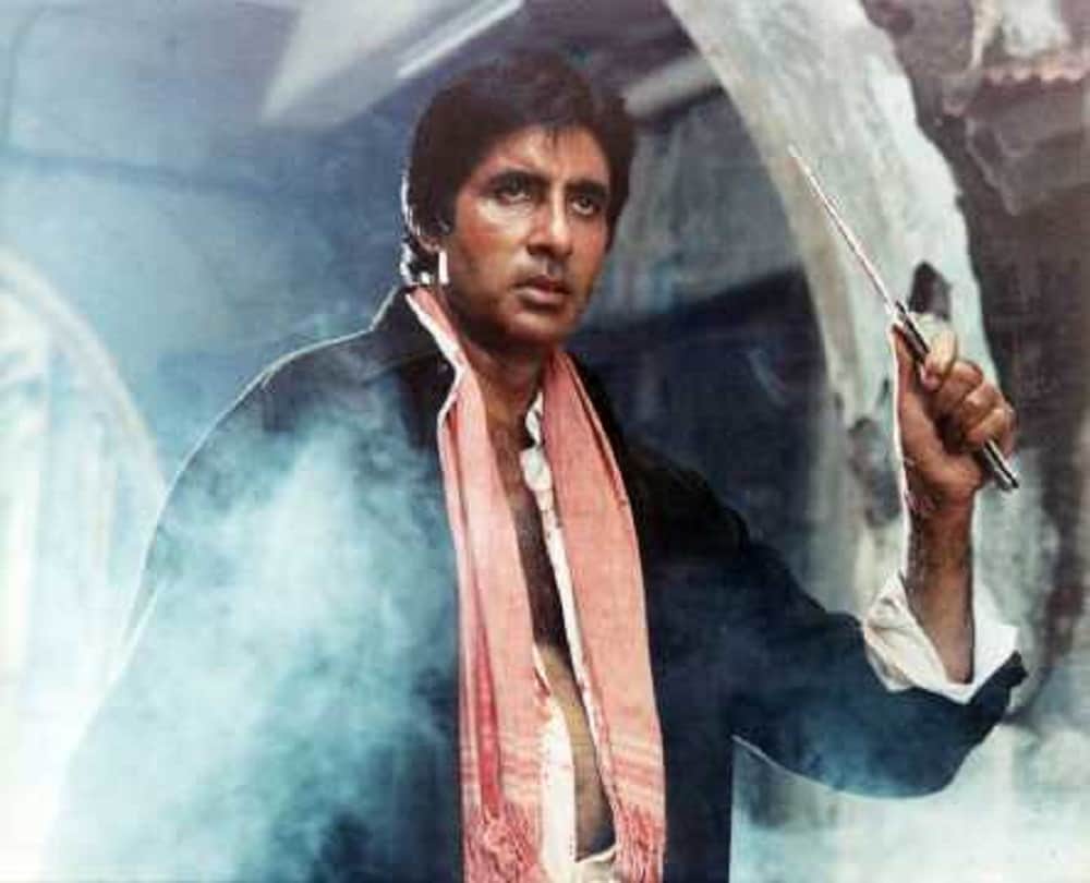 Not Kimi Katkar Amitabh Bachchan Performed with Sridevi First On Jumma Chumma Song From film Hum