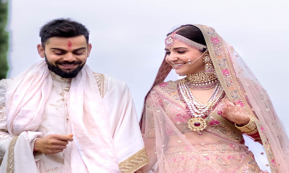 anushka sharma reacts to  rohit sharma surname advice