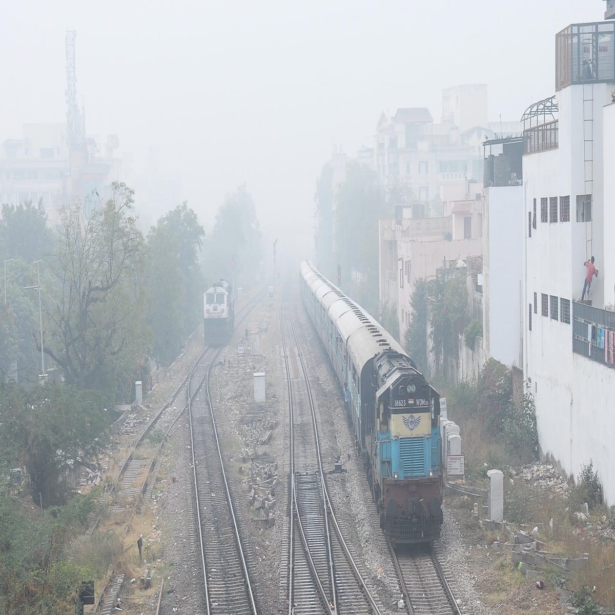 fog in pinkcity-jaipurites witnessed season-s first fog-transportation effected 