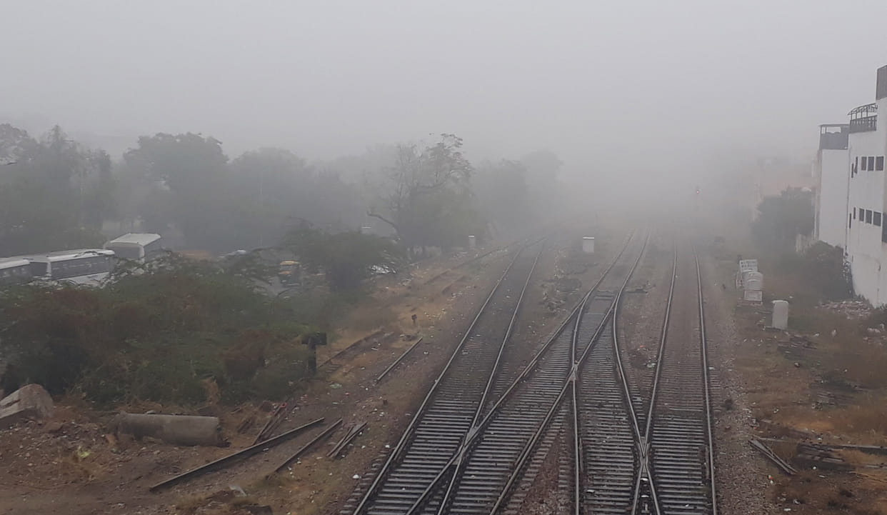fog in rajasthan- 11 trains affected due to dense fog in rajasthan 