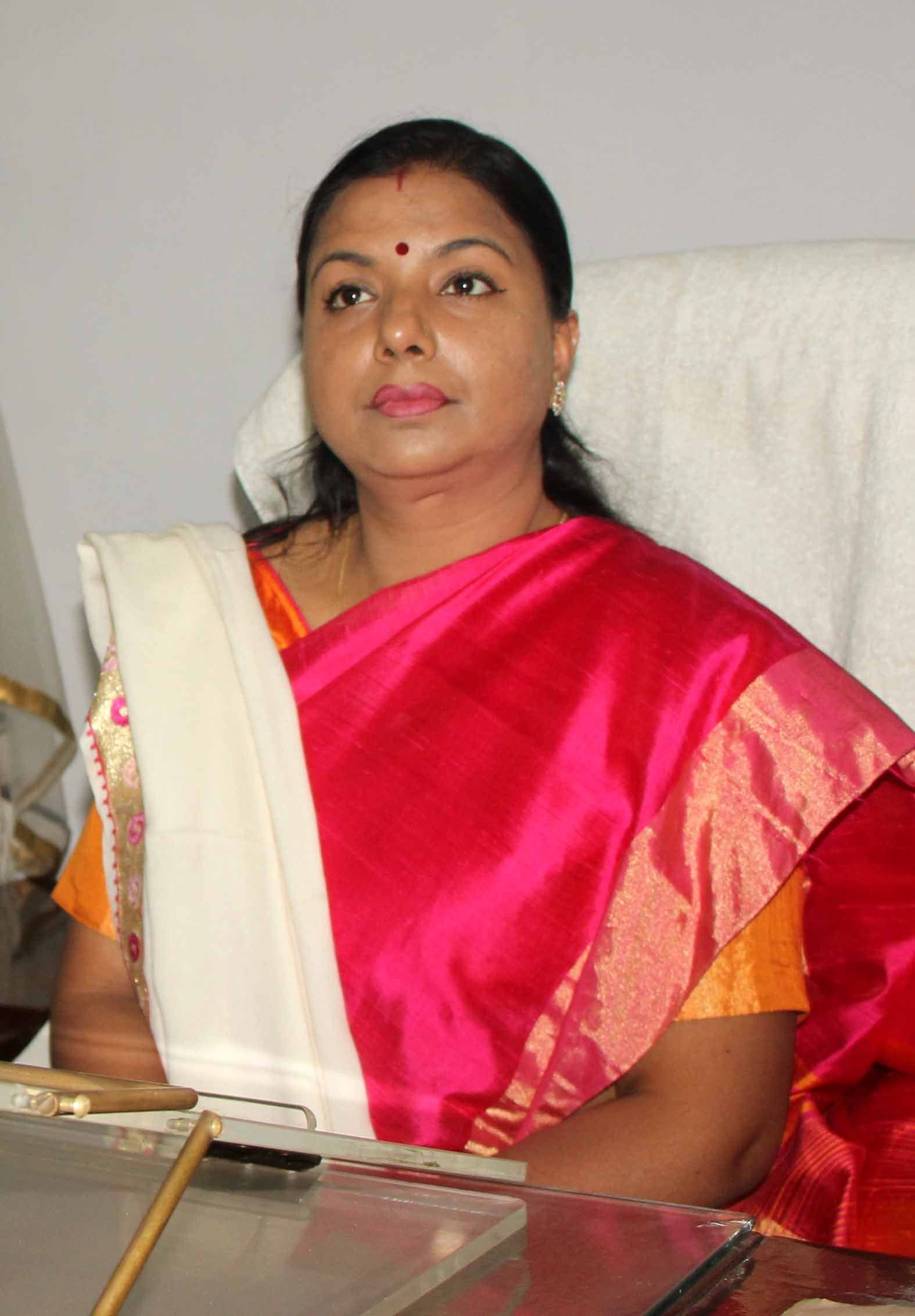 Varanasi mayor mridula jaiswal take charge