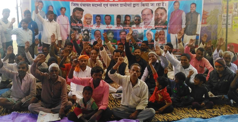 people protested for Making bridges 