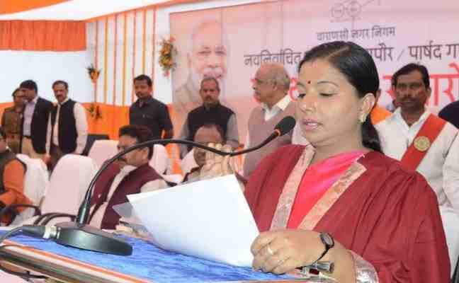 varanasi mayor take oath today