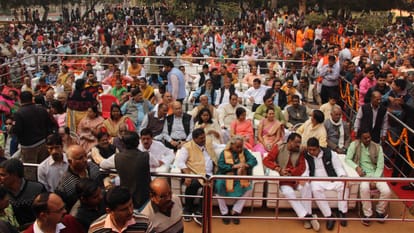varanasi mayor take oath today