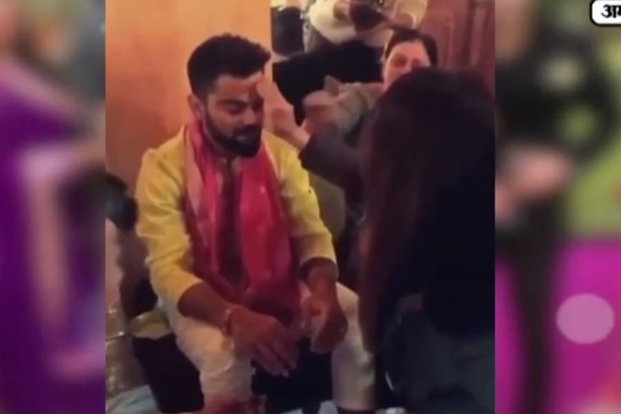 special pics of virat kohli anushka sharma marriage.
