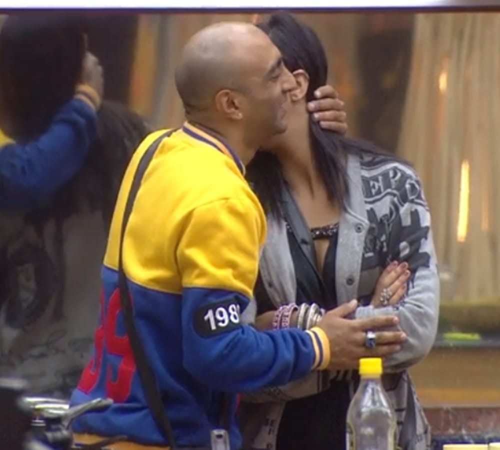 bigg boss shilpa shinde dont like akash dadlani kiss