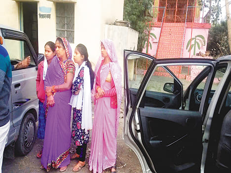 Suspended roadways head cashier in negligence