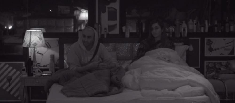 Akash Dadlani kisses repeatedly Arshi Khan in Bigg Boss house