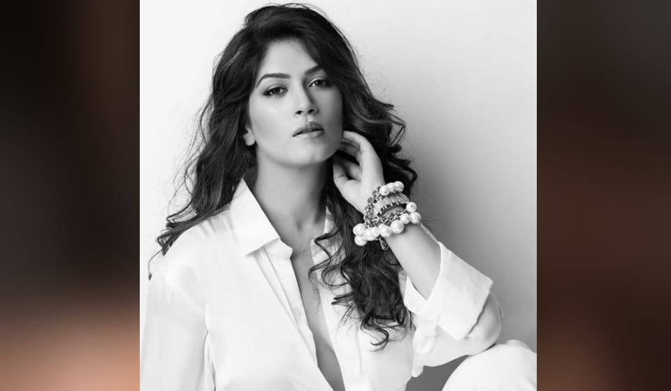 bigg boss 11 contestant bandgi kalra's latest hot photoshoot