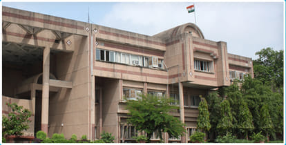 two BBAU students denied to take medal in convocation day.