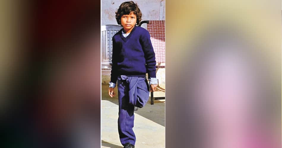 brave daughter of india, 6 years old mansa girl meera got artificial leg