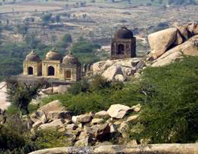 unique place, an ancient story of dhosi hill of arawali mountains
