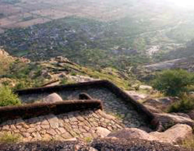unique place, an ancient story of dhosi hill of arawali mountains