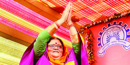 Kanpur Mayor said that officers have to work with