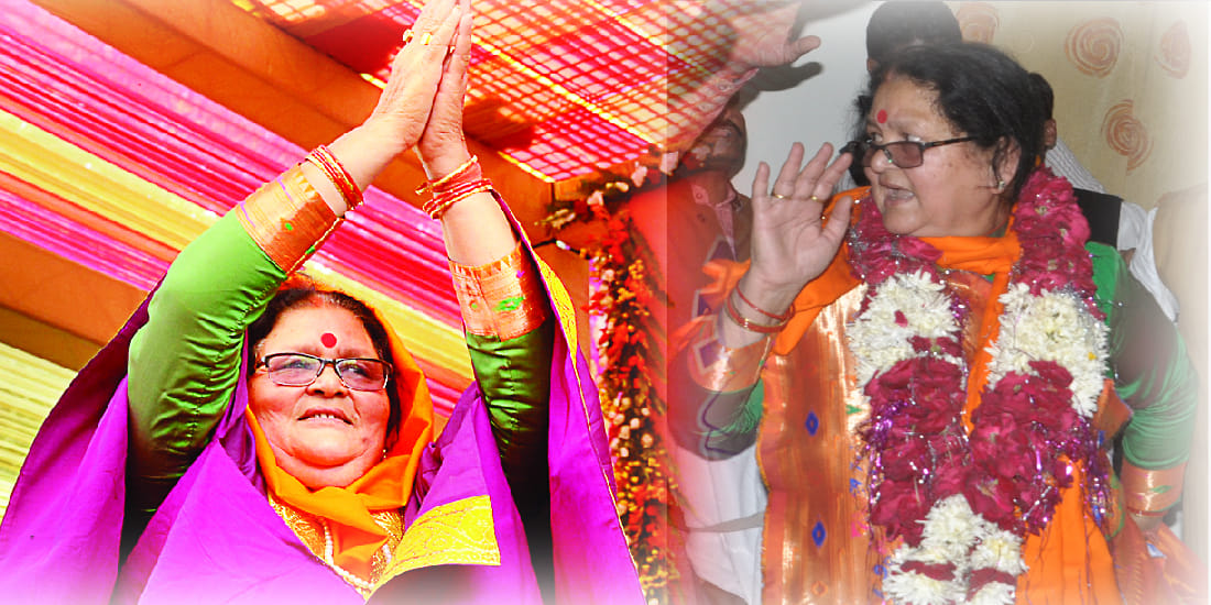 Kanpur Mayor Pramila Pandey lovingly instructed women member
