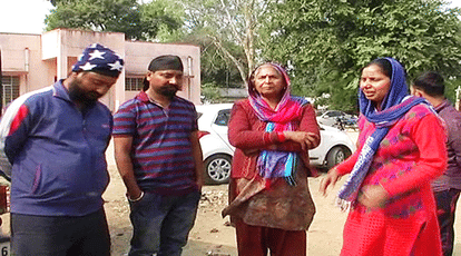 maharashtra student dead body found in hostel room 
