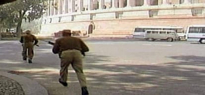 17 years of parliament attack pm narendra modi pay floral tribute to bravehearts