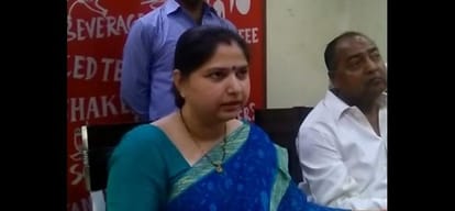  SDM ajay Kumar dwivedi went on leave after an altercation with barabanki MP.