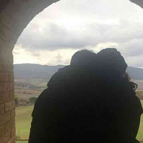 virat and anushka after marriage get cozy in photo spent quality time in italy