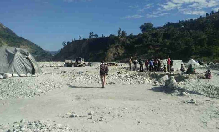 Sharada, who is engaged in illegal mining