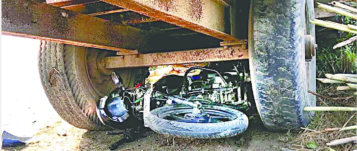 Two youths die in road accidents in udhamsingh nagar