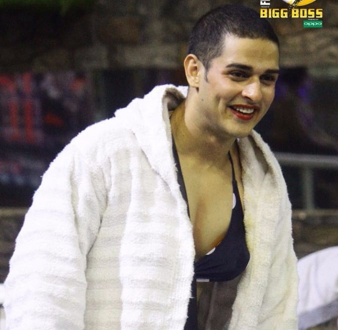 priyank sharma wore bikini and Vikas Gupta thinks he involved his mother in task