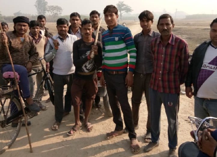 The villagers leave the group in fear of the tiger
