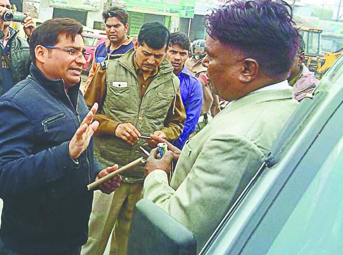 An ambulance driver's challan cut, commotion in protest