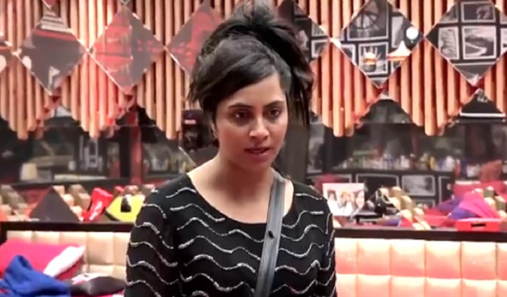 bigg boss 11 contestant arshi khan will be arrested