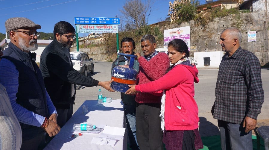 LPG cylinders started selling in Champawat