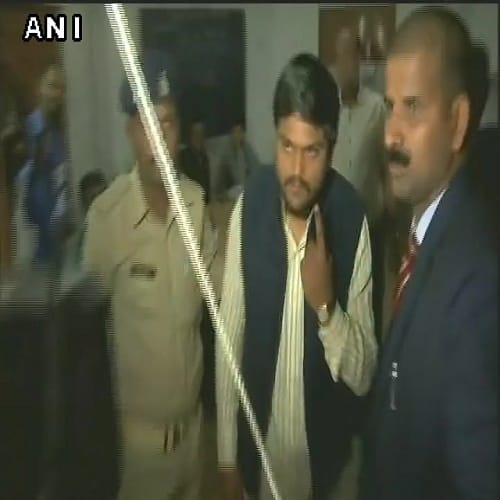Gujarat Vidhan Sabha Chunav: PM Modi and Amit Shah casts vote in Gujarat vidhansabha election