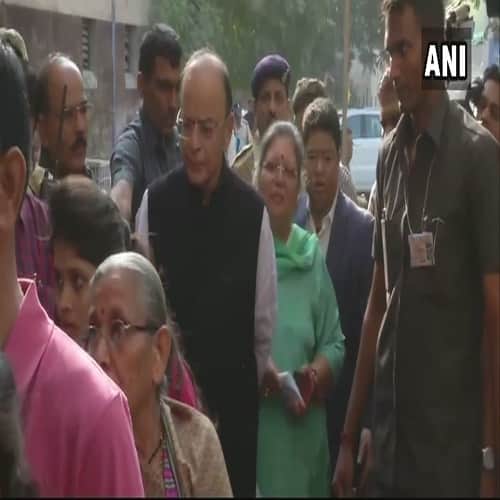 Gujarat Vidhan Sabha Chunav: PM Modi and Amit Shah casts vote in Gujarat vidhansabha election