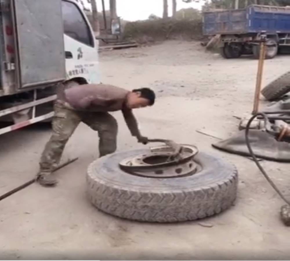 This viral video are worth for the beggars 